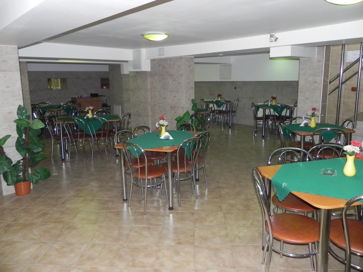 Отель Hotel Zimbru Клуж-Напока-33