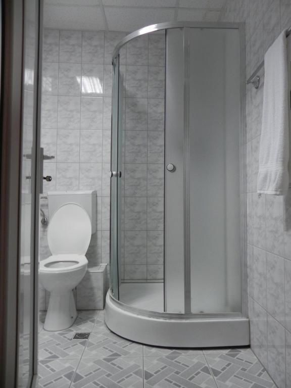 Отель Hotel Zimbru Клуж-Напока-44