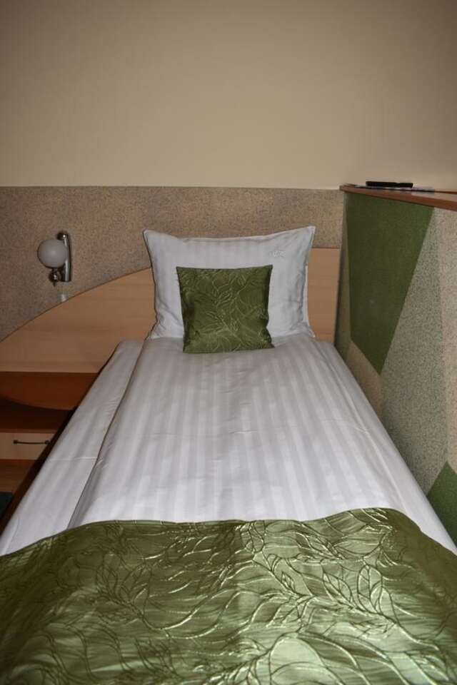 Отель Hotel Zimbru Клуж-Напока-17