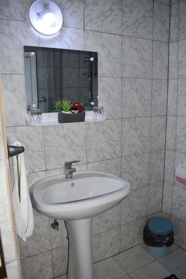 Отель Hotel Zimbru Клуж-Напока-4