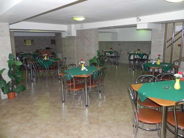 Отель Hotel Zimbru Клуж-Напока-32
