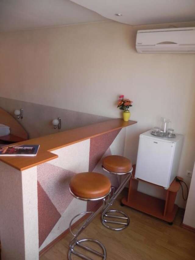 Отель Hotel Zimbru Клуж-Напока-45