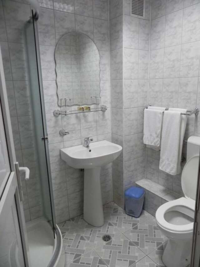 Отель Hotel Zimbru Клуж-Напока-46